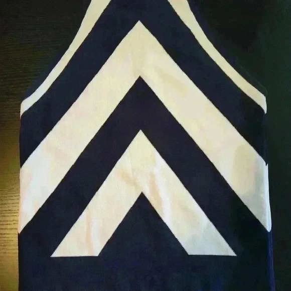 Parker tank top size small #144 - Picture 2 of 3